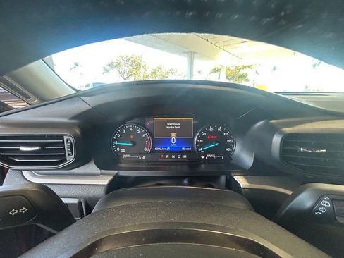 Certified 2020 Ford Explorer XLT w/ Comfort Package image 40