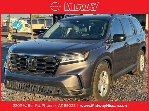 Used 2023 Honda Pilot LX image 1