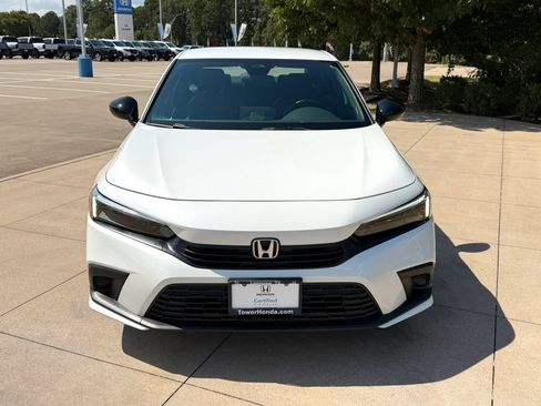 Used 2024 Honda Civic Sport image 2