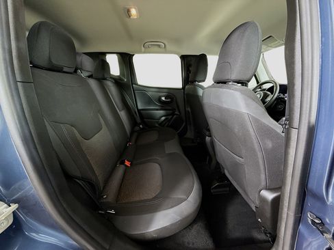 Used 2023 Jeep Renegade Latitude image 26