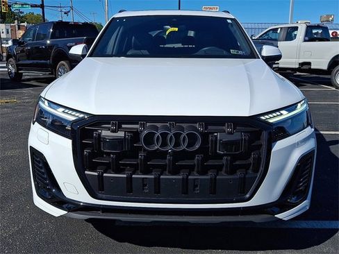 Used 2025 Audi Q7 3.0T Prestige w/ Prestige Package image 2
