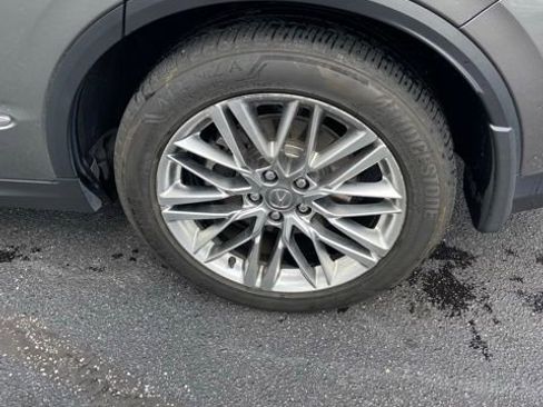 Used 2023 Acura MDX SH-AWD w/ Advance Package image 4