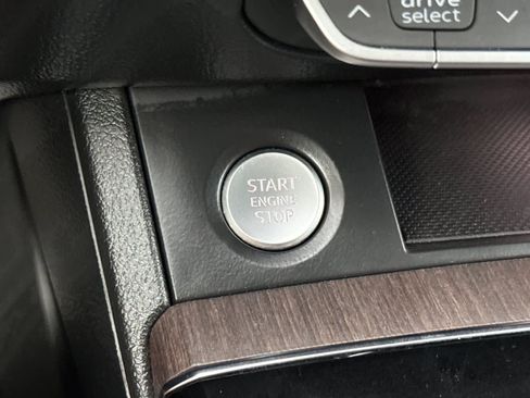 Used 2022 Audi Q5 2.0T Premium w/ Convenience Package image 22