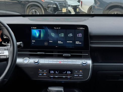Used 2025 Hyundai Kona SEL image 17