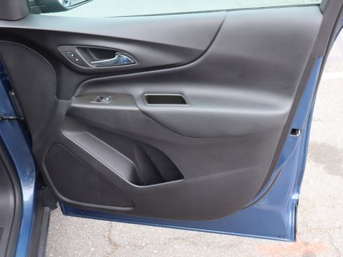 Used 2024 Chevrolet Equinox LT FWD image 35