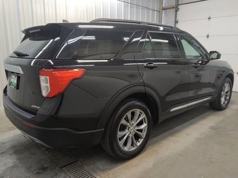 Used 2022 Ford Explorer XLT w/ Equipment Group 202A AWD/4WD image 10