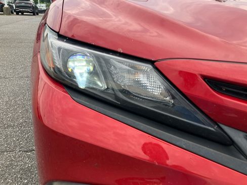 Used 2021 Toyota Camry SE FWD image 25