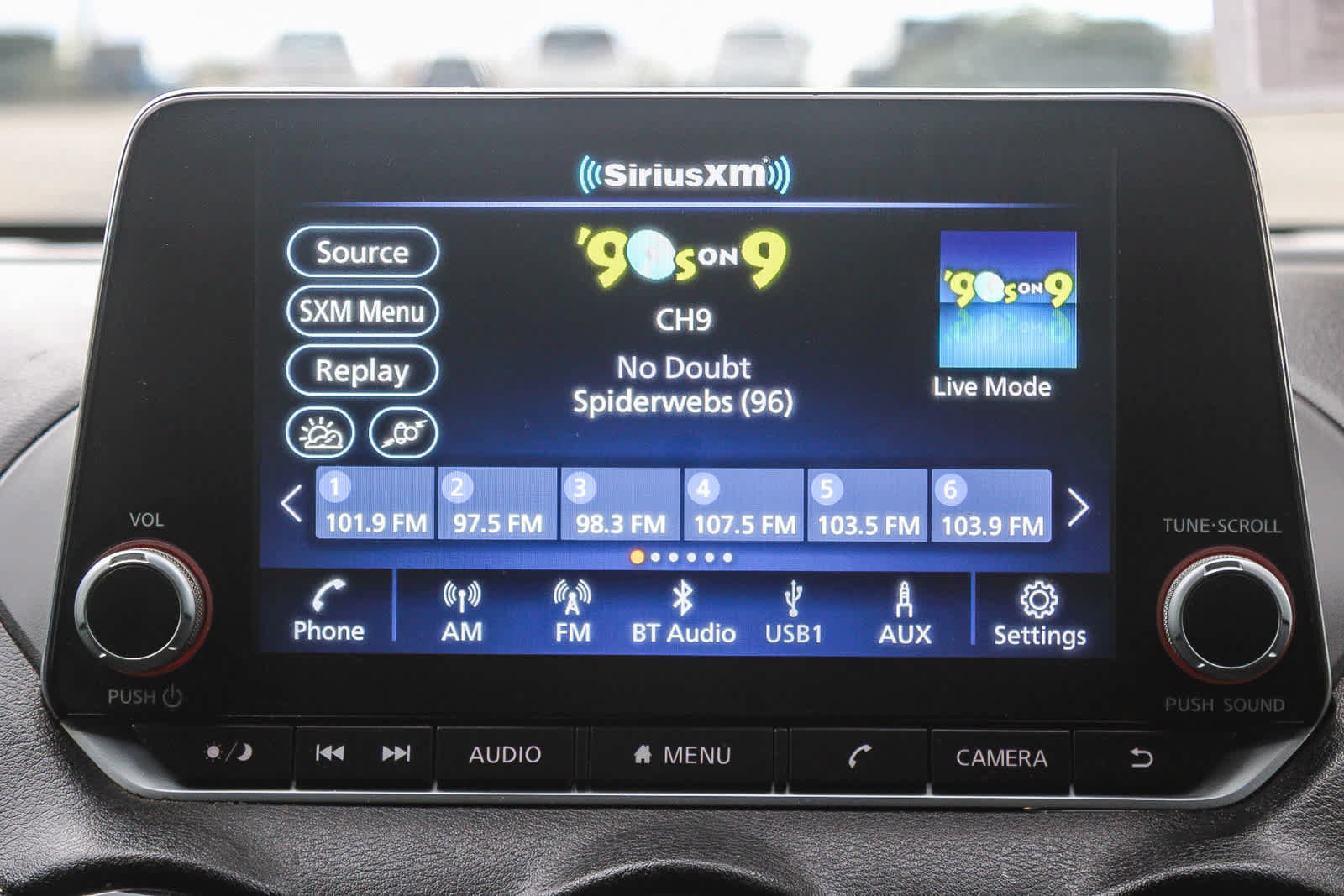 Used 2025 Nissan Sentra SV FWD image 14
