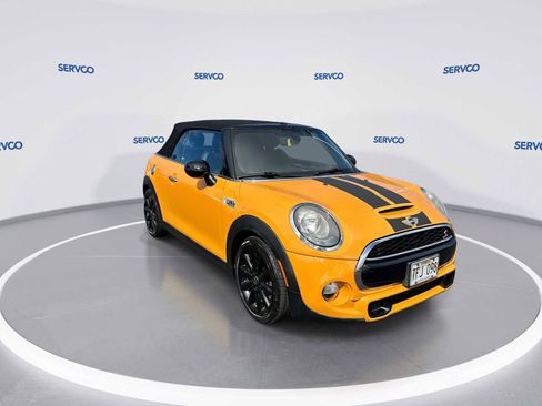 Used 2017 MINI Cooper S FWD image 2