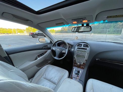Used 2010 Lexus ES 350 w/ Luxury Package image 29