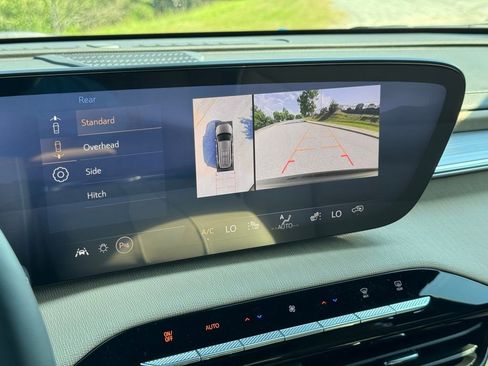 New 2026 Buick Enclave Preferred w/ Power Package image 4