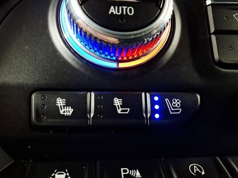 Used 2019 GMC Sierra 1500 AT4 w/ AT4 Premium Package image 6