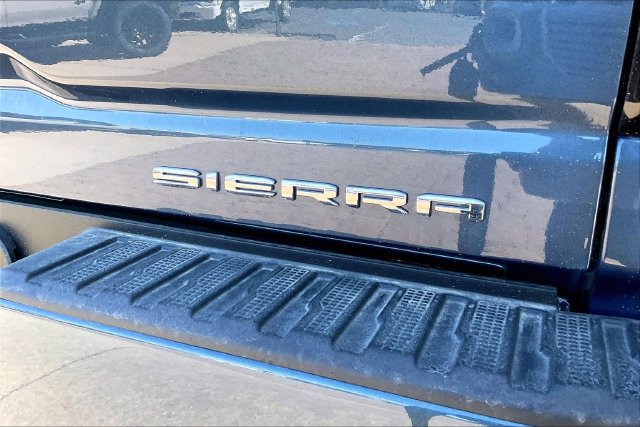 Used 2025 GMC Sierra 2500 Denali Ultimate AWD/4WD image 23