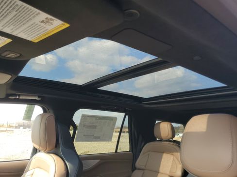 New 2026 Lincoln Navigator Black Label image 11