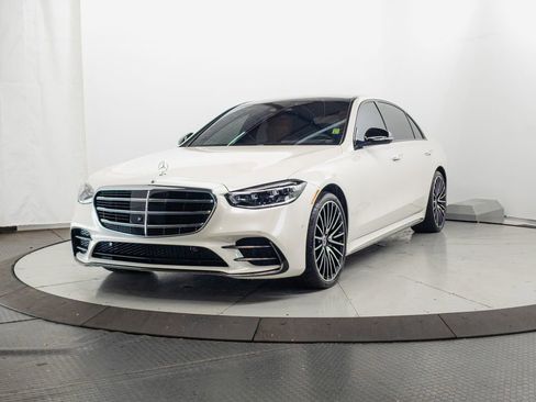 Used 2023 Mercedes-Benz S 500 4MATIC image 3