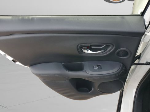 New 2026 Honda HR-V EX-L image 9