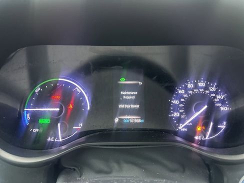 Used 2021 Toyota Sienna XLE FWD image 6