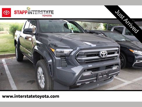 Used 2025 Toyota Tacoma SR5 AWD/4WD image 1