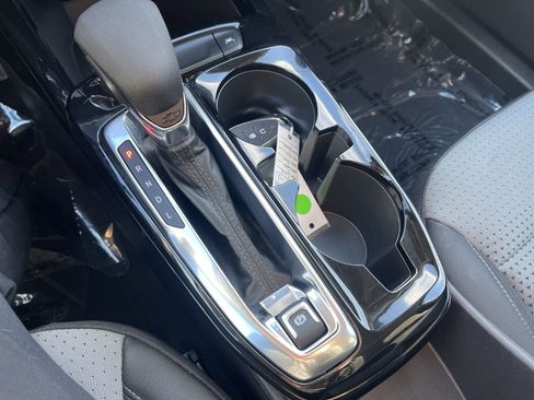 Certified 2025 Chevrolet Trax LT w/ LT Convenience Package image 15