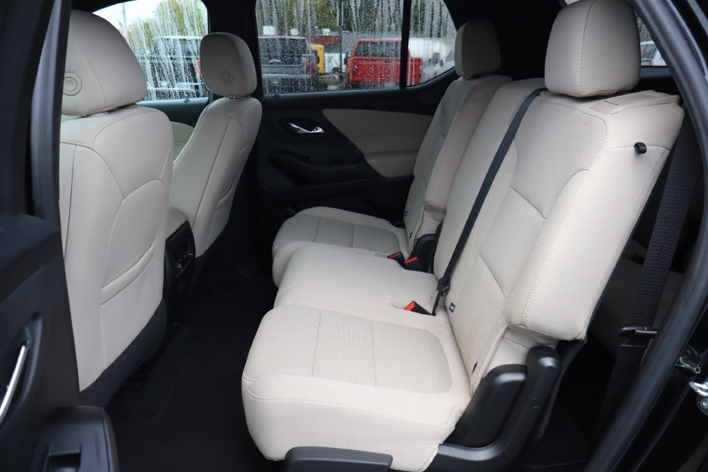 Used 2023 Chevrolet Traverse LS AWD/4WD image 24