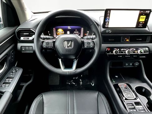 New 2026 Honda Pilot Touring image 9
