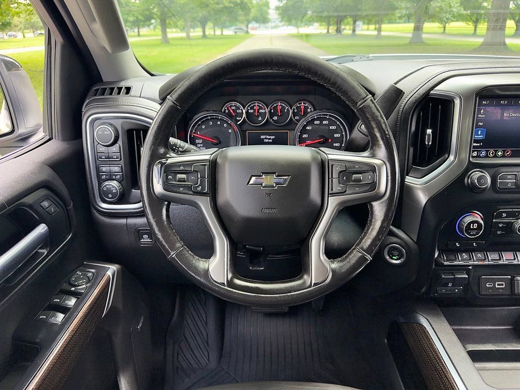 Used 2020 Chevrolet Silverado 1500 RST AWD/4WD image 14