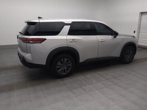 Used 2024 Nissan Pathfinder S FWD image 10