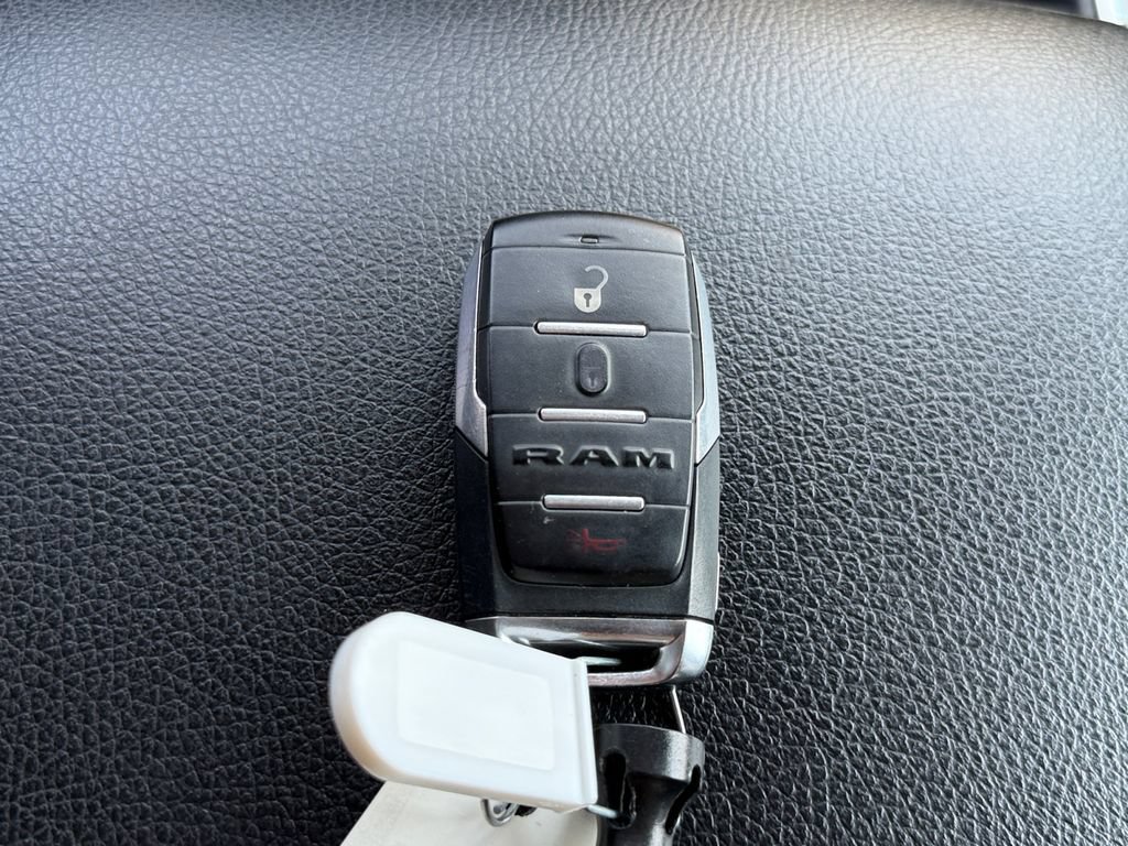 Used 2022 RAM 1500 Big Horn AWD/4WD image 44