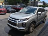 Used 2023 Mitsubishi Outlander Sport SE image 3