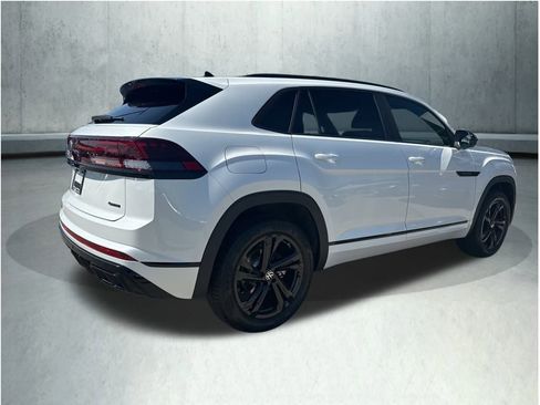 New 2026 Volkswagen Atlas Cross Sport SEL R-Line image 8