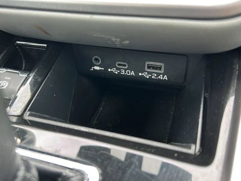 Used 2023 Subaru Outback Premium AWD/4WD image 27