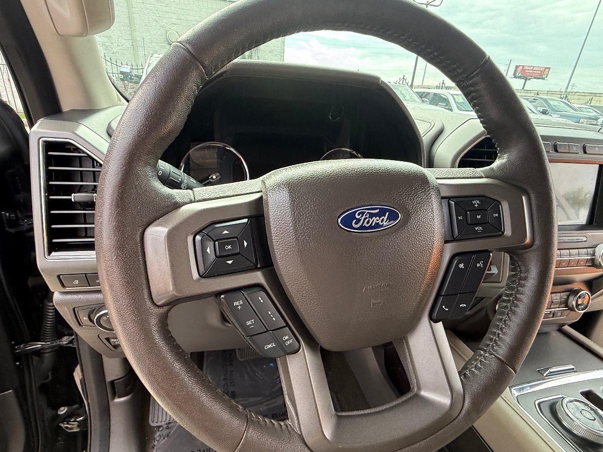 Used 2019 Ford Expedition XLT w/ Equipment Group 202A RWD image 25