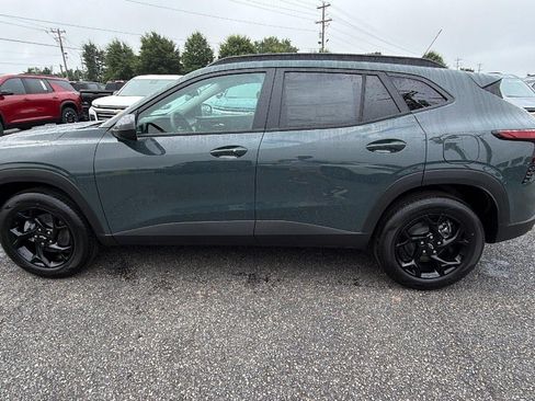New 2026 Chevrolet Trax LT w/ Driver Confidence Package FWD image 11