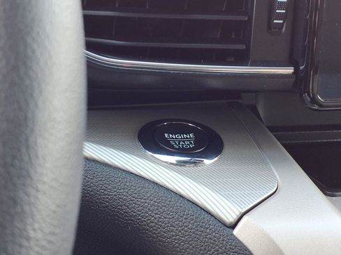 Used 2023 Ford Explorer XLT w/ Equipment Group 202A image 15