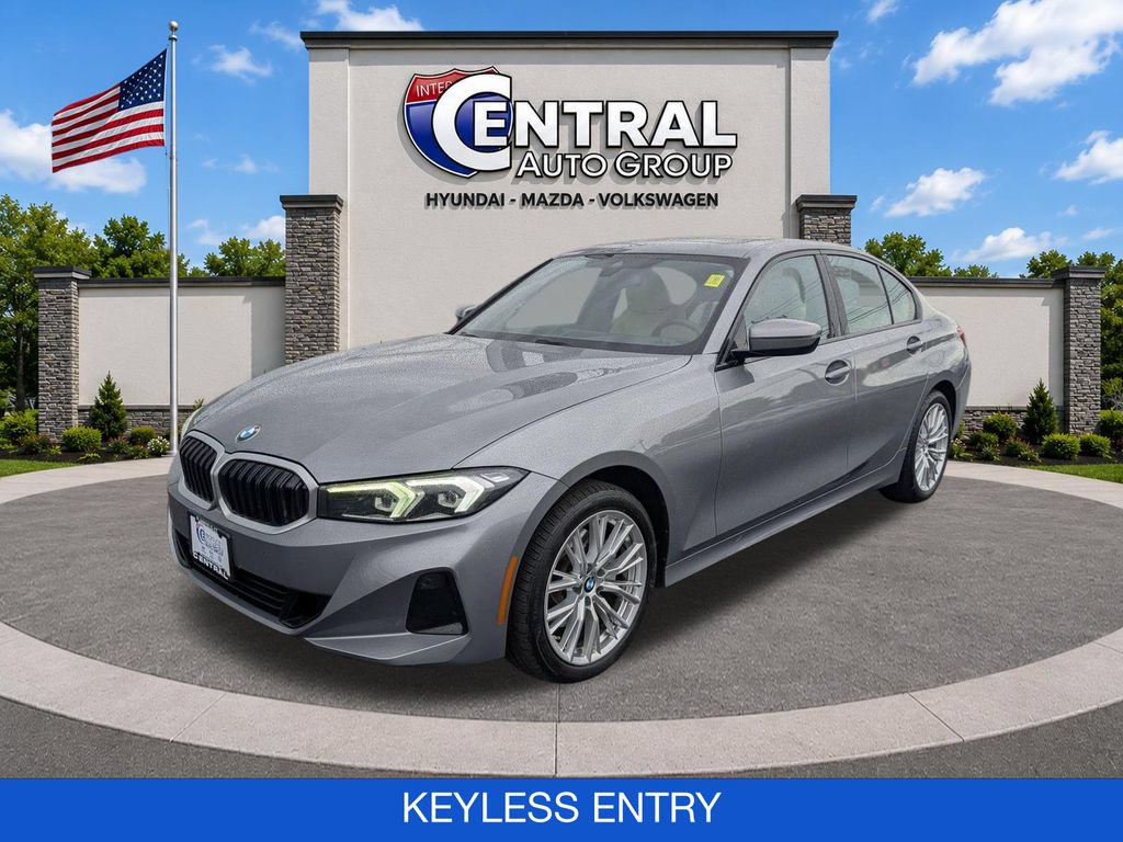 Used 2023 BMW 330i xDrive Sedan w/ Convenience Package AWD/4WD image 5