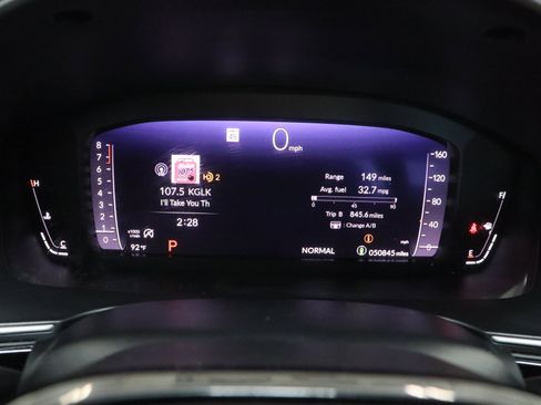Used 2022 Honda Civic Touring image 40