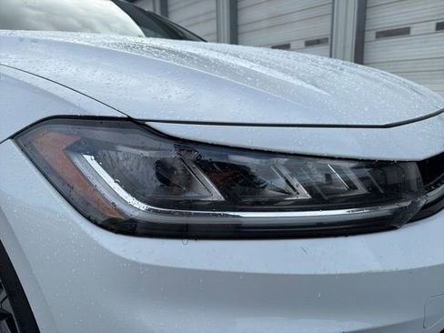 Used 2025 Volkswagen Jetta Sport FWD image 9