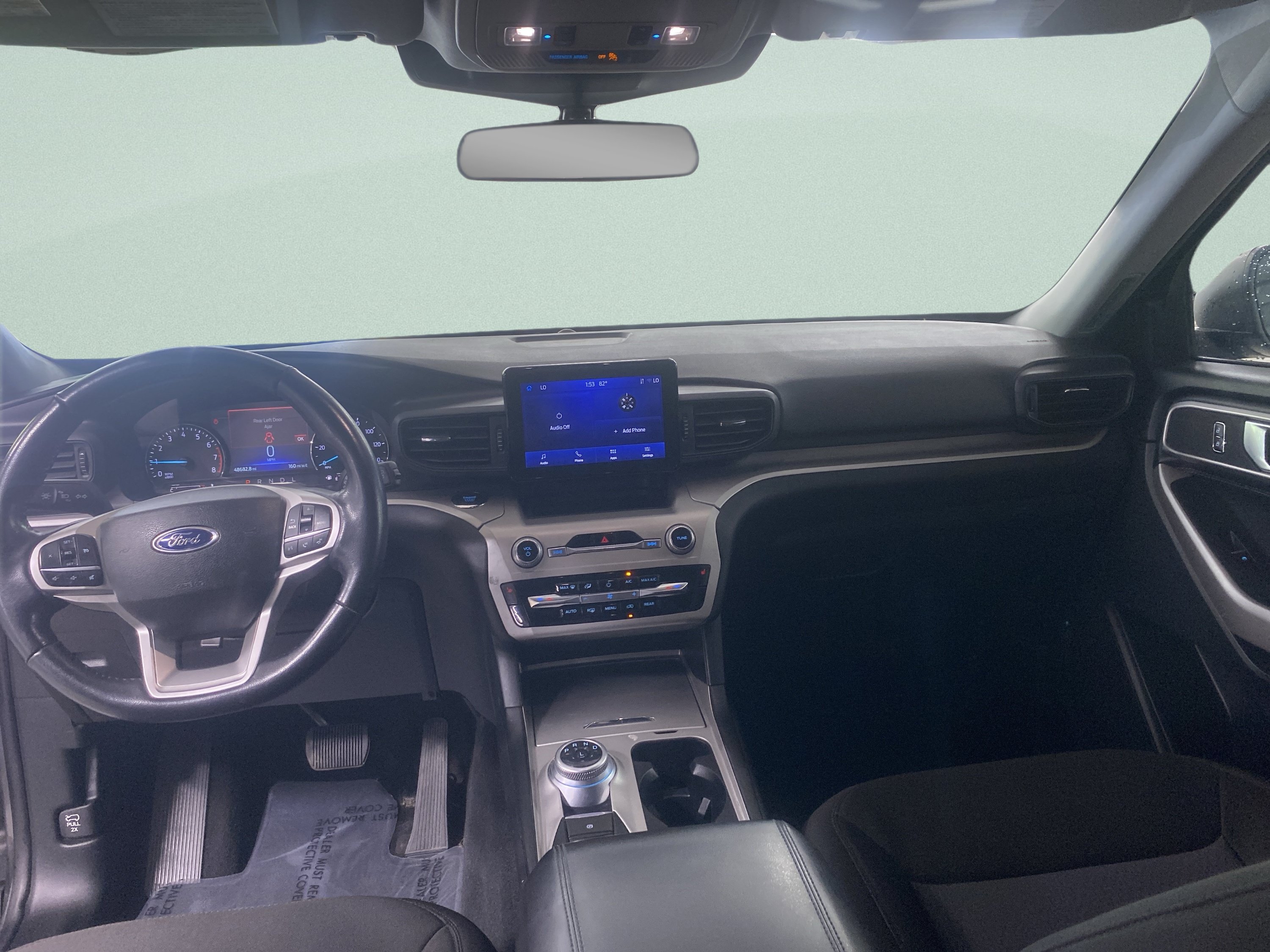 Used 2023 Ford Explorer XLT AWD/4WD image 17