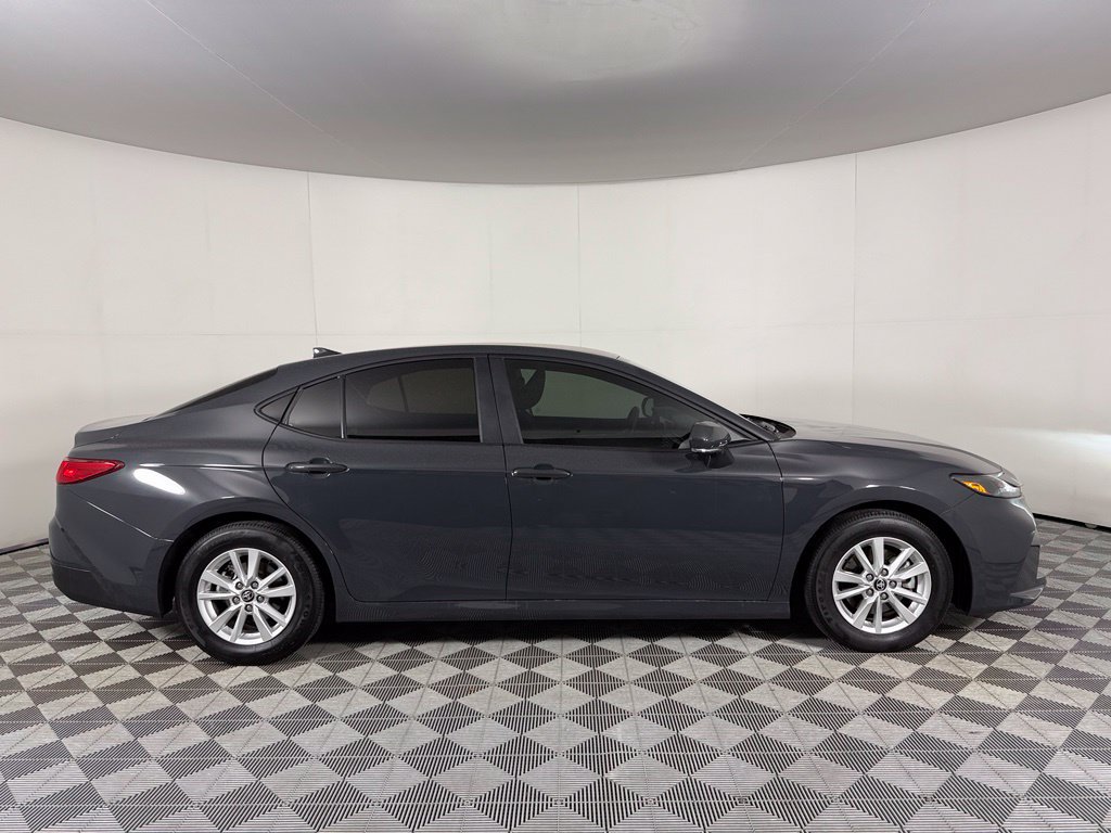 Used 2026 Toyota Camry LE FWD image 5