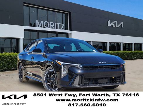 New 2025 Kia K4 GT-Line image 1