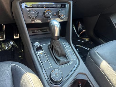 Used 2020 Volkswagen Tiguan SEL Premium R-Line AWD/4WD image 21
