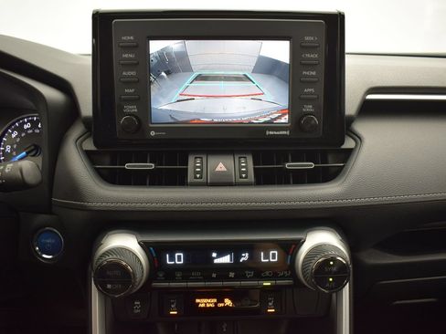 Used 2021 Toyota RAV4 XLE Premium AWD/4WD image 18