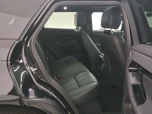 Used 2025 Land Rover Range Rover Evoque Dynamic SE image 33