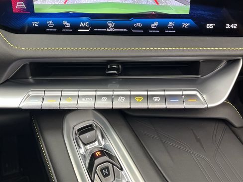 New 2026 Chevrolet Corvette Stingray Premium Conv w/ Battery Protection Package image 19