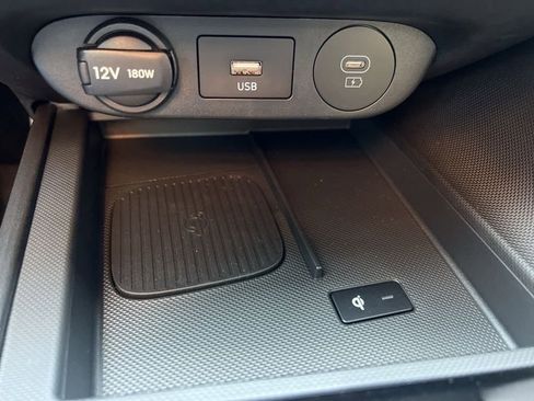 Used 2025 Hyundai Elantra Sport image 18