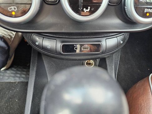 Used 2016 FIAT 500X Lounge FWD image 21