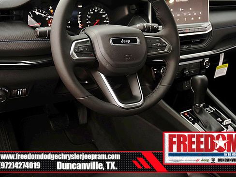 New 2026 Jeep Compass Latitude image 25