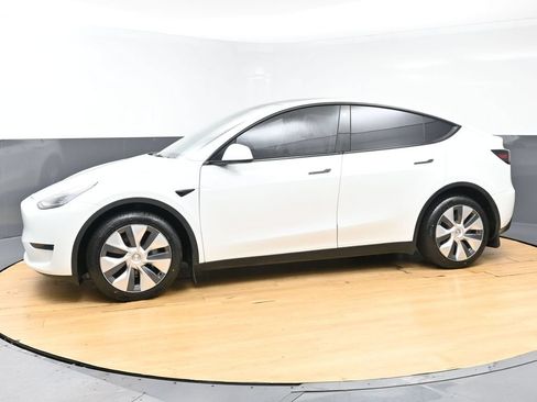 Used 2023 Tesla Model Y Long Range AWD/4WD image 5
