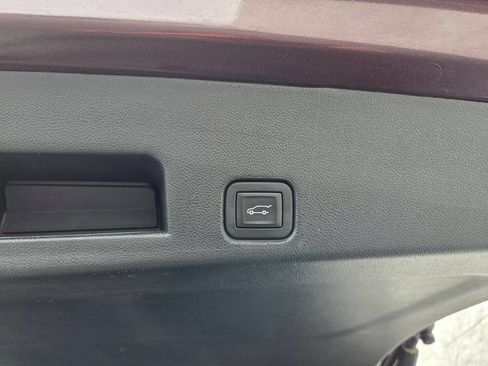 Used 2025 GMC Acadia Elevation FWD image 36