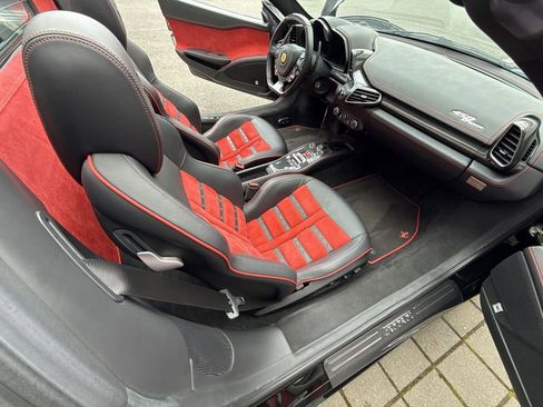 Used 2012 Ferrari 458 Spider image 29